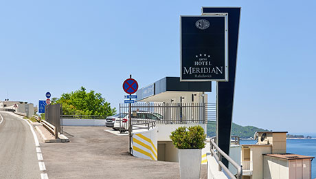 Hotel Meridian - Parking